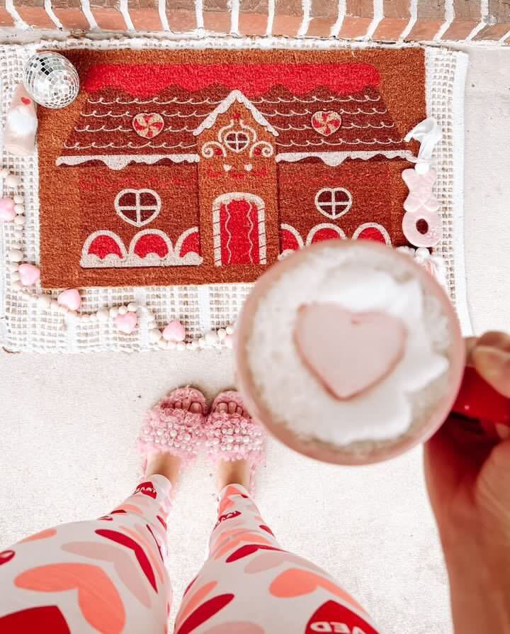 Romantic Gingerbread House - Image 2
